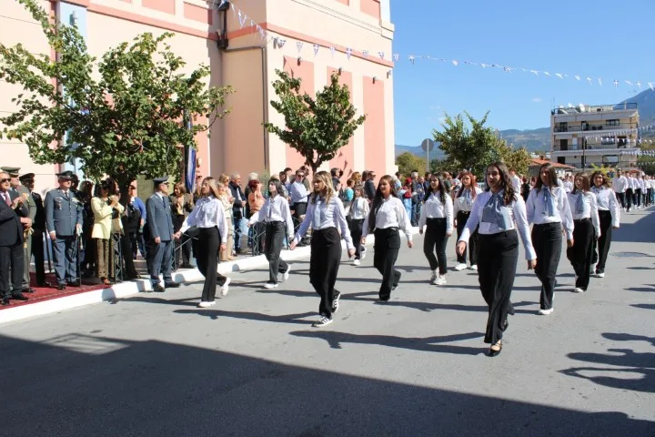 Σέρβια: Με παρέλαση και πλήθος κόσμου τιμήθηκε η 114η επέτειος Απελευθέρωσης 38 Σέρβια: Με παρέλαση και πλήθος κόσμου τιμήθηκε η 114η επέτειος Απελευθέρωσης