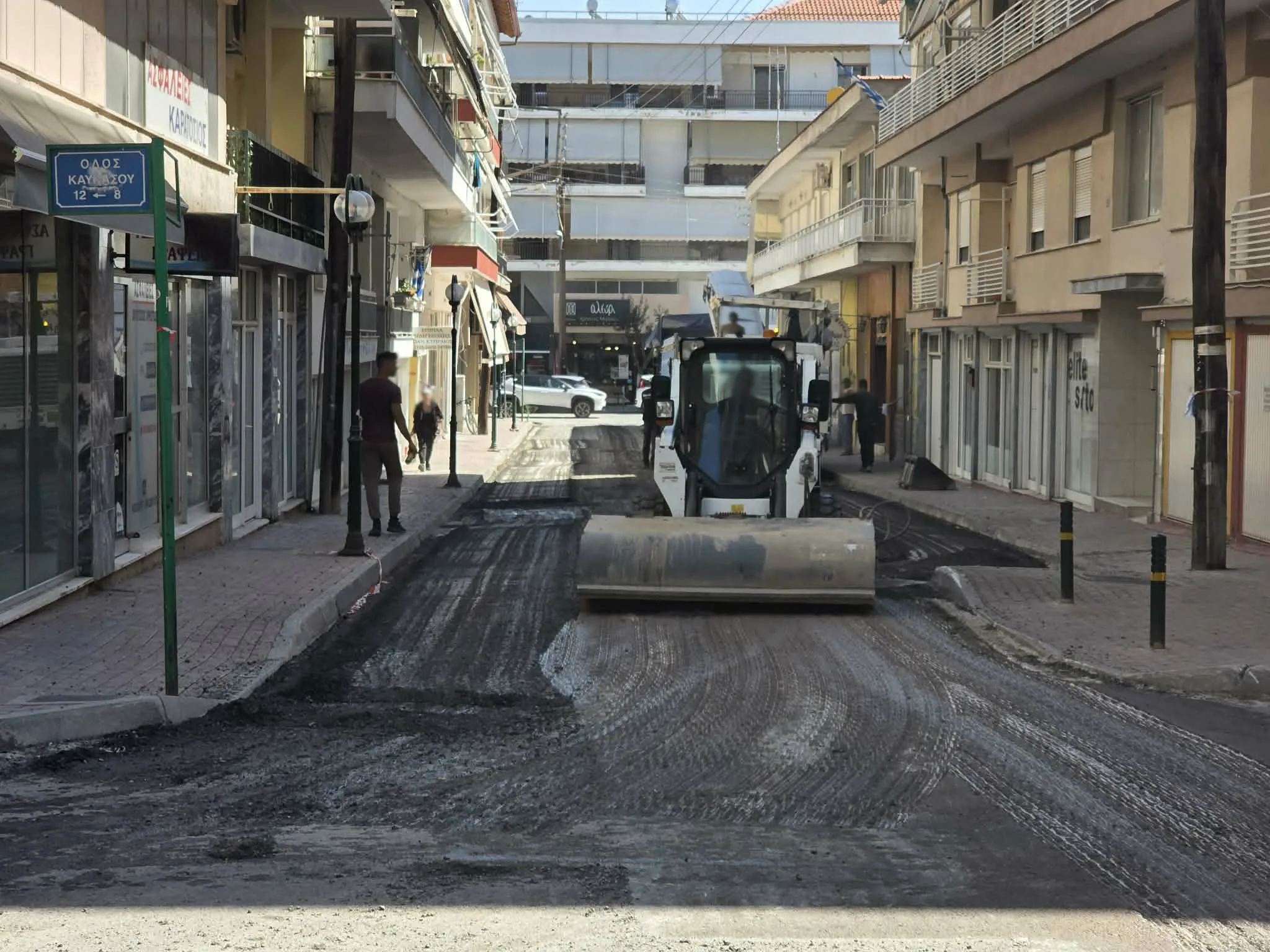 Εργασίες ασφαλτόστρωσης στην Πτολεμαΐδα