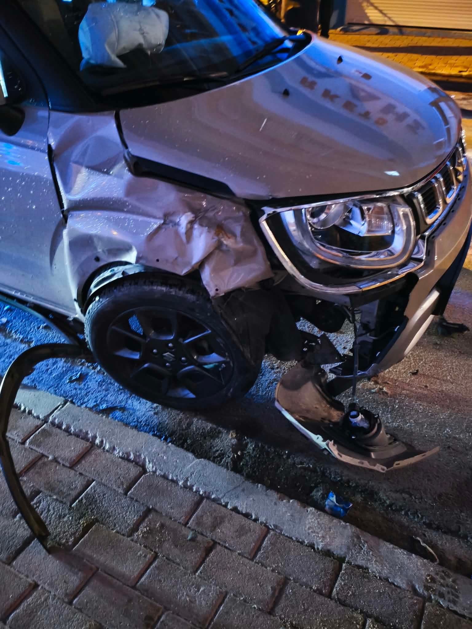 Ζημιές από το τροχαίο ατύχημα στην Πτολεμαΐδα
