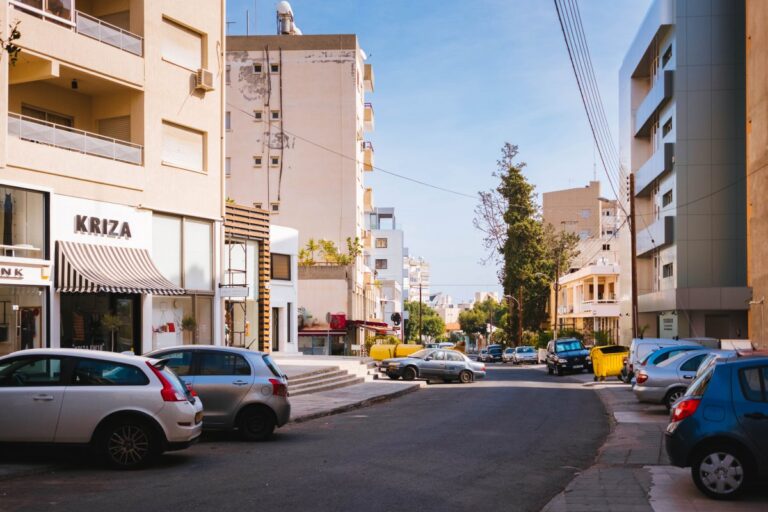 Κύπρος: Αφησε την 11χρονη κόρη του μόνη για να πάει σε ποδοσφαιρικό αγώνα στο εξωτερικό ‑ Τι διερευνά η Αστυνομία