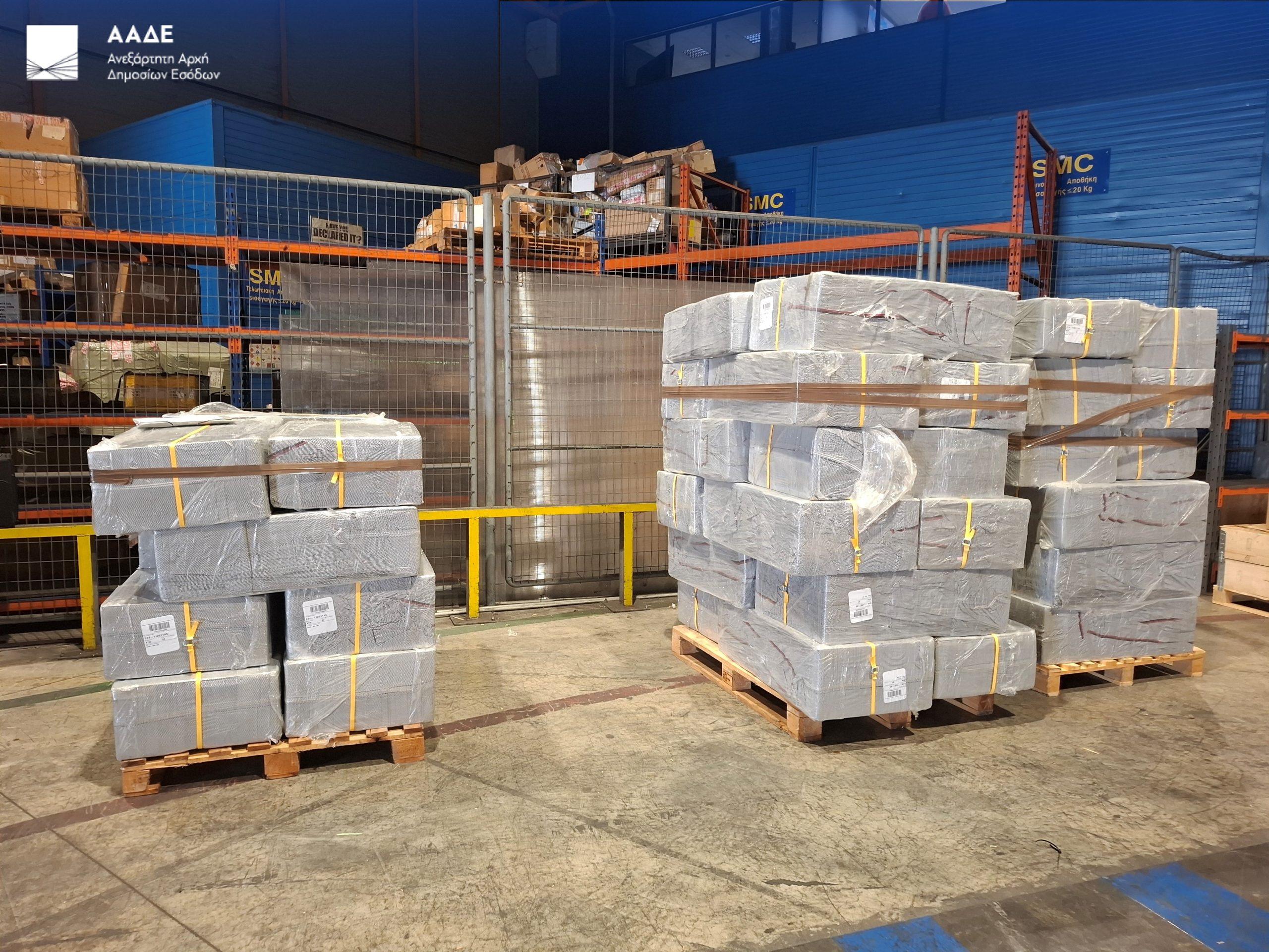 ΑΑΔΕ: Ποσότητα-μαμούθ λαθραίων τσιγάρων που φτάνει τα 1,7 εκατ. κατασχέθηκε στο «Ελ. Βενιζέλος» 1 ΑΑΔΕ: Ποσότητα-μαμούθ λαθραίων τσιγάρων που φτάνει τα 1,7 εκατ. κατασχέθηκε στο «Ελ. Βενιζέλος»