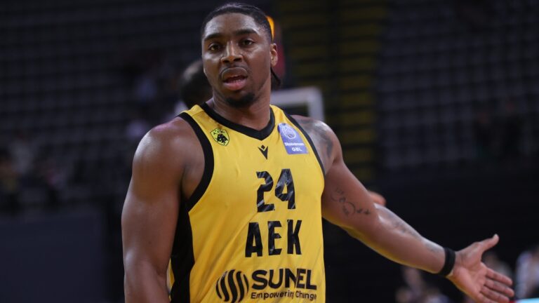 ΑΕΚ: Βαριά ήττα 101-72 από την Αναντολού Εφές με σημαντικές απουσίες