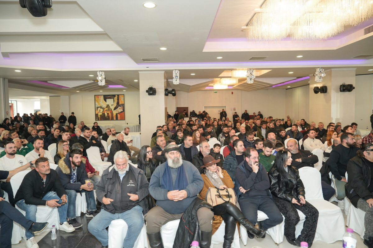 Αγρότες: Με νέα μπλόκα απαντούν στις απειλές και τον προσχηματικό διάλογο της κυβέρνησης - Έκλεισαν τα Μάλγαρα 1 Αγρότες: Με νέα μπλόκα απαντούν στις απειλές και τον προσχηματικό διάλογο της κυβέρνησης - Έκλεισαν τα Μάλγαρα