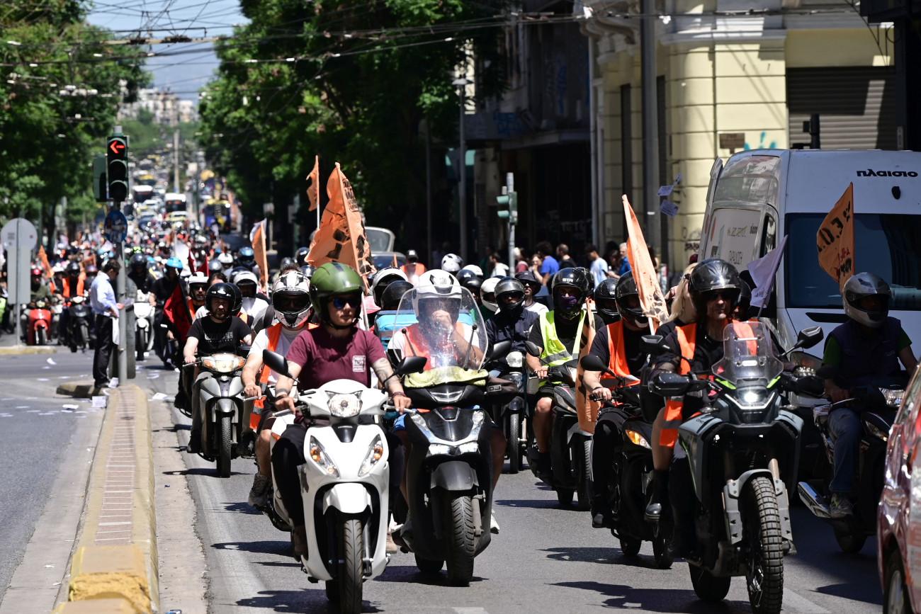 Απεργία στις δύο ρόδες: Ντελίβερι και κούριερ στους δρόμους για αυξήσεις μισθών και βαρέα ένσημα 1 Απεργία στις δύο ρόδες: Ντελίβερι και κούριερ στους δρόμους για αυξήσεις μισθών και βαρέα ένσημα