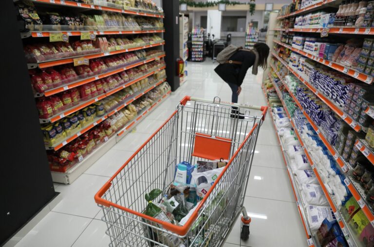 Από 31 Αυγούστου μειώσεις 5%-7% σε πάνω από 1.700 προϊόντα