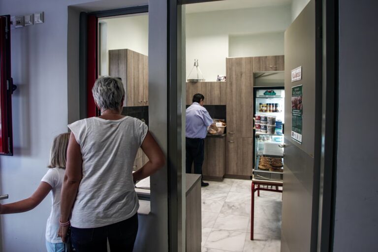 Από τον Σεπτέμβριο εκτός σχολικών κυλικείων αναψυκτικά και αλλαντικά