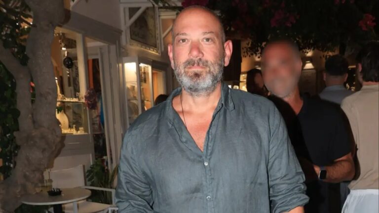Γιώργος Λάγιος: Βραδινή έξοδος στα Ματογιάννια της Μυκόνου
