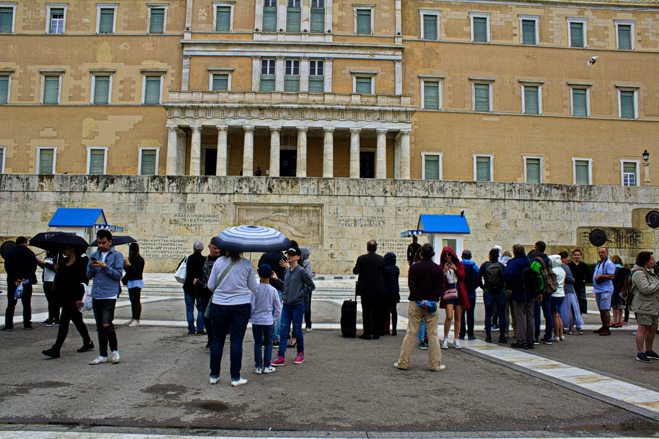 Ελληνικά νησιά εκτός ελέγχου: Ο υπερτουρισμός πλήττει το «καλό όνομα» της χώρας ως προορισμού 1 Ελληνικά νησιά εκτός ελέγχου: Ο υπερτουρισμός πλήττει το «καλό όνομα» της χώρας ως προορισμού