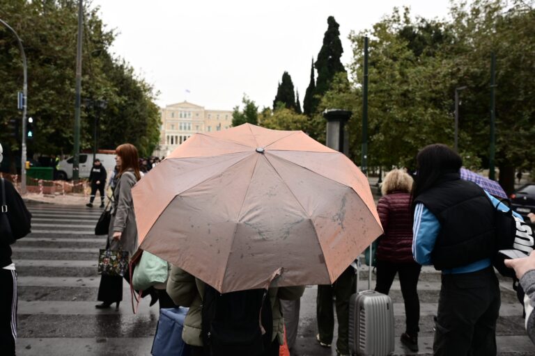 Επιδείνωση του καιρού την Πέμπτη με βροχές και ισχυρές καταιγίδες