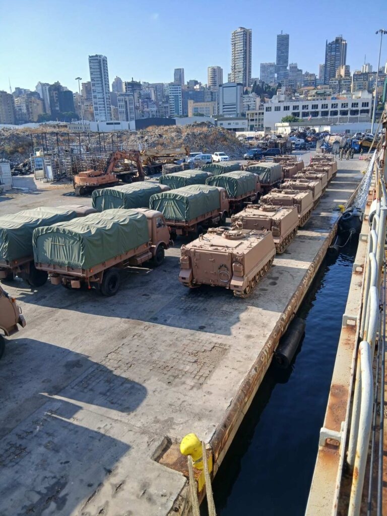 Η Ελλάδα παρέδωσε στον Λίβανο 13 ΤΟΜΠ Μ113 και 10 οχήματα STEYR