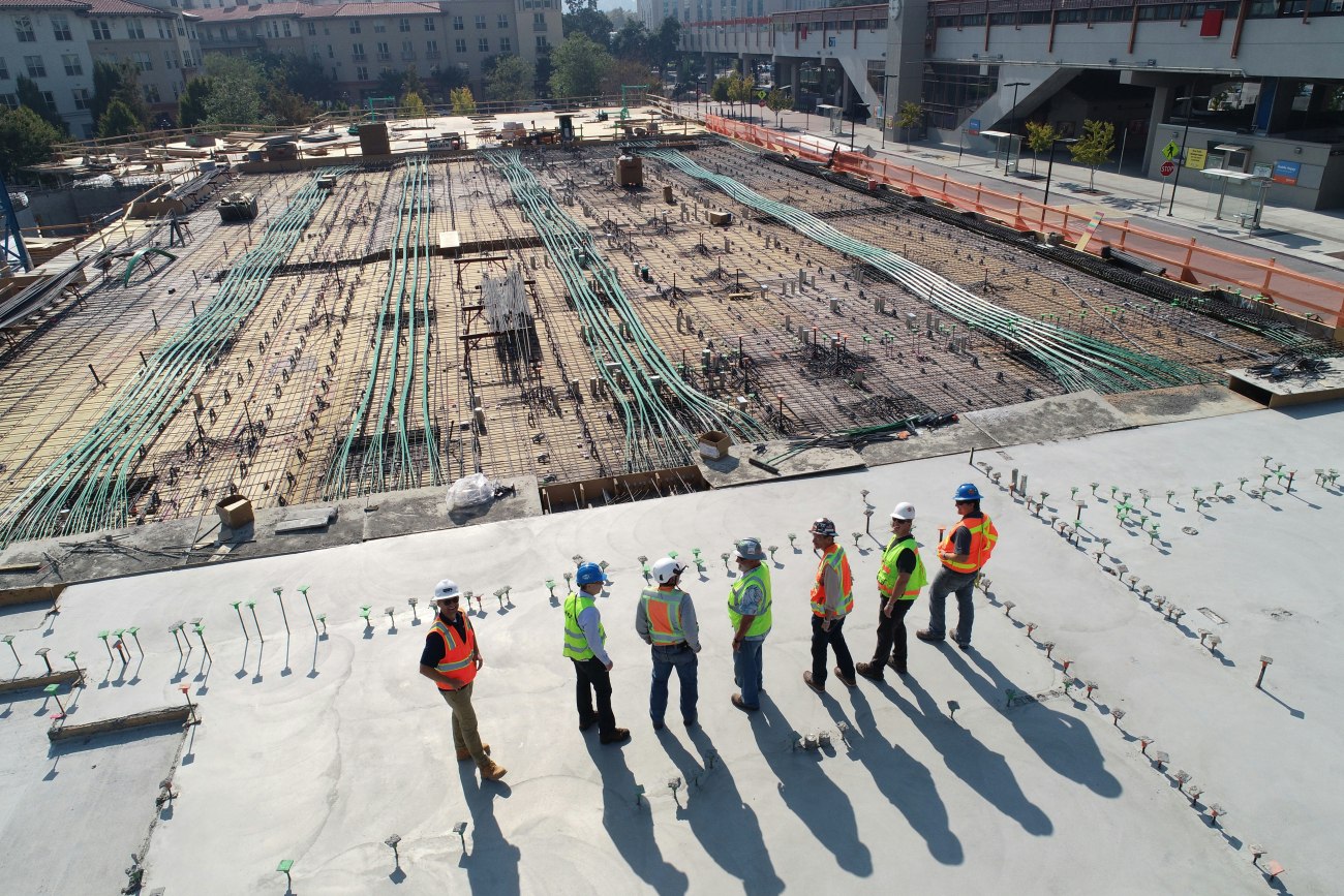 Η τεχνητή νοημοσύνη είναι ευκαιρία για υδραυλικούς, μαραγκούς, ηλεκτρολόγους - Και θα βγάλουν καλά λεφτά 1 Η τεχνητή νοημοσύνη είναι ευκαιρία για υδραυλικούς, μαραγκούς, ηλεκτρολόγους - Και θα βγάλουν καλά λεφτά
