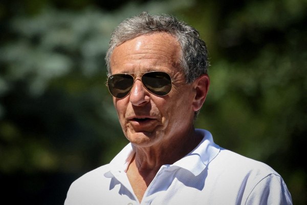ΗΠΑ: Διώχνουν τους CEOs όταν γεράσουν - Ρεκόρ αντικατάστασης με νεότερους 1 ΗΠΑ: Διώχνουν τους CEOs όταν γεράσουν - Ρεκόρ αντικατάστασης με νεότερους