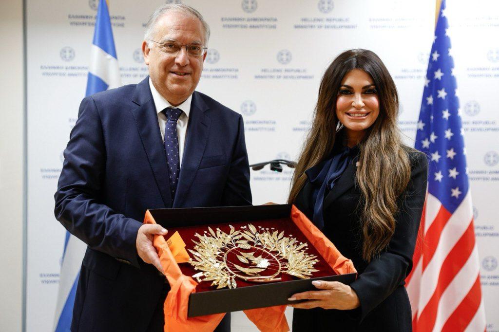 Θεοδωρικάκος – Γκιλφόιλ: Ενίσχυση της σχέσης Ελλάδας – ΗΠΑ σε επενδύσεις, ναυπηγική βιομηχανία, εμπόριο 1 Θεοδωρικάκος – Γκιλφόιλ: Ενίσχυση της σχέσης Ελλάδας – ΗΠΑ σε επενδύσεις, ναυπηγική βιομηχανία, εμπόριο