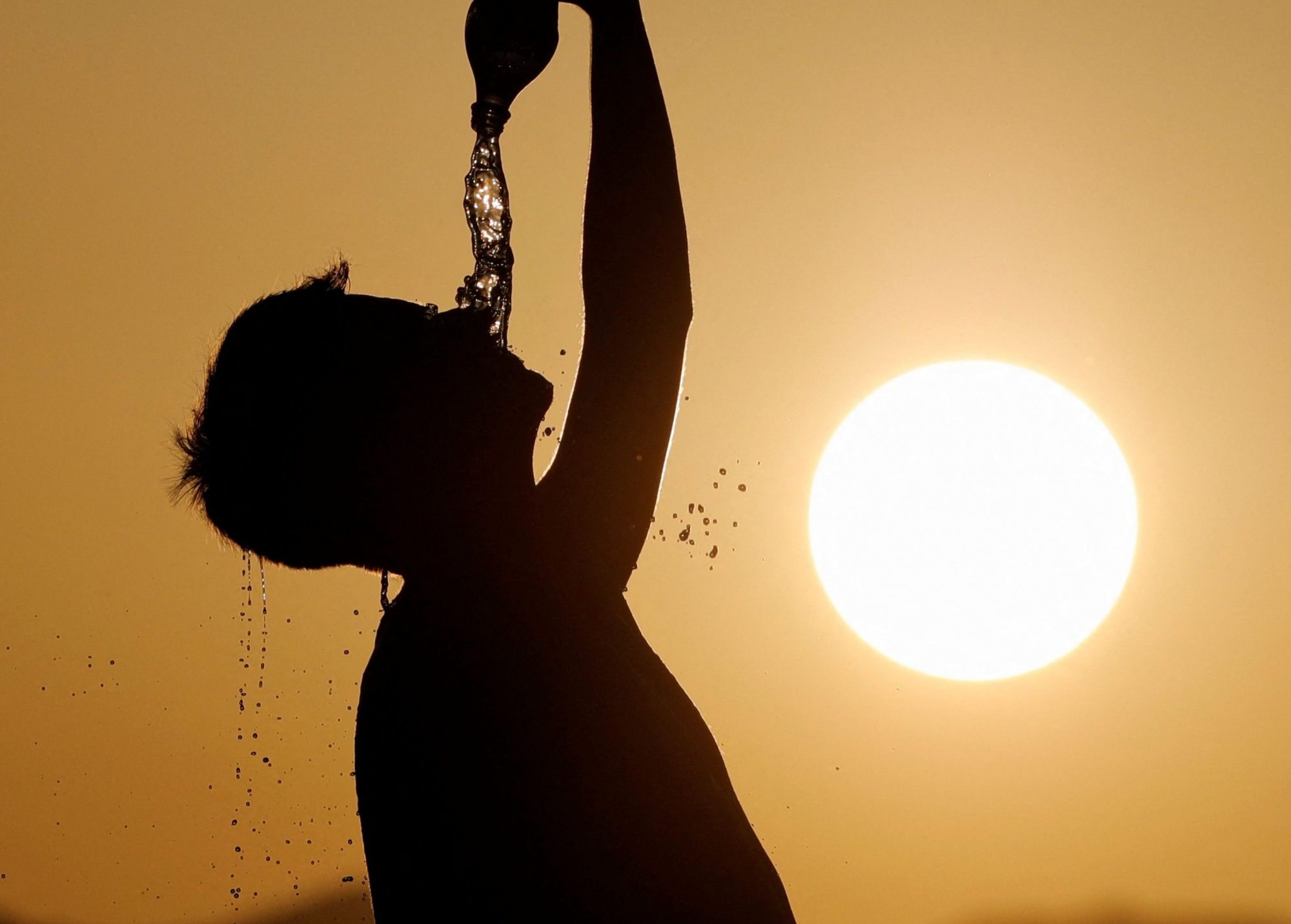 Καύσωνας και εργαζόμενοι: Τα σημάδια της θερμικής εξάντλησης, μέτρα προστασίας και τα δικαιώματά σας 1 Καύσωνας και εργαζόμενοι: Τα σημάδια της θερμικής εξάντλησης, μέτρα προστασίας και τα δικαιώματά σας