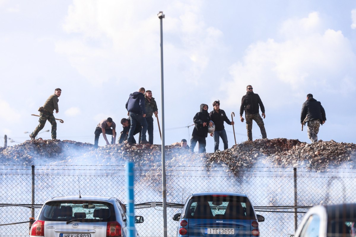 Λάδι στη φωτιά από την κυβέρνηση - Αντιμέτωποι με κατηγορίες για «εγκληματική οργάνωση» αγρότες από την Κρήτη 1 Λάδι στη φωτιά από την κυβέρνηση - Αντιμέτωποι με κατηγορίες για «εγκληματική οργάνωση» αγρότες από την Κρήτη