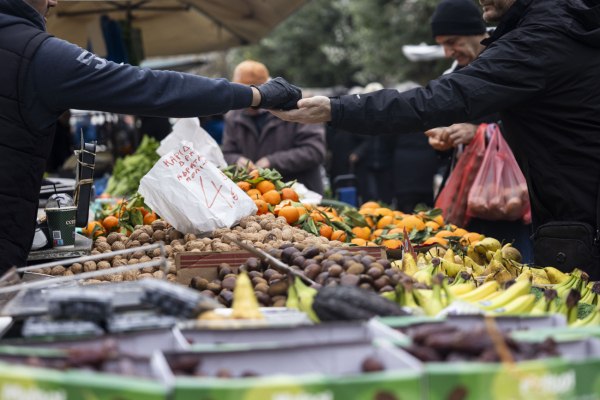 Λαϊκές αγορές: Απεργούν για την ακρίβεια, στο πλευρό των αγροτών - Tι δηλώνουν παραγωγοί στο in 1 Λαϊκές αγορές: Απεργούν για την ακρίβεια, στο πλευρό των αγροτών - Tι δηλώνουν παραγωγοί στο in