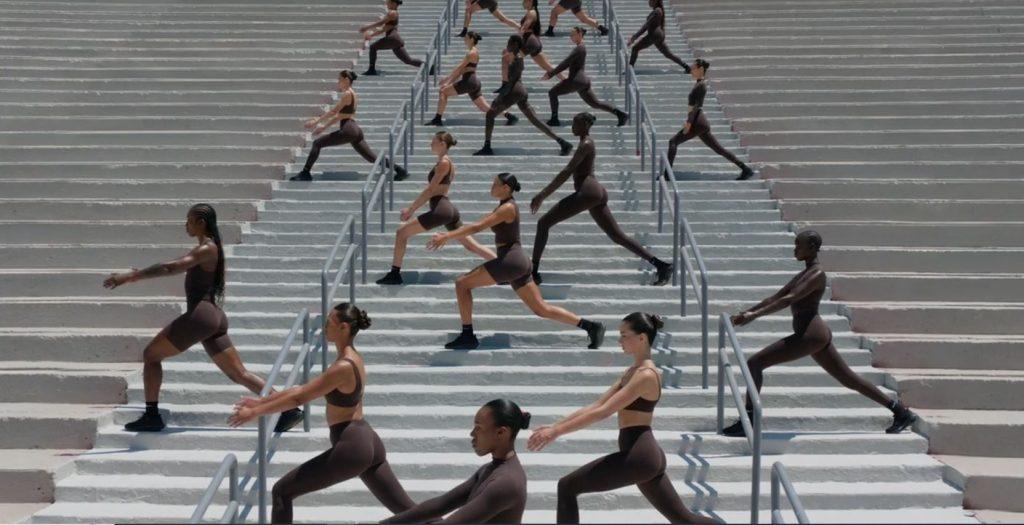 Ντεμπούτο για τη συνεργασία της Nike με την Κιμ Καρντάσιαν 1 Ντεμπούτο για τη συνεργασία της Nike με την Κιμ Καρντάσιαν