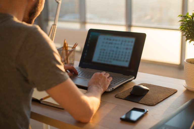 Οικονομία: Από τους Baby Boomers στην Gen Z - Πώς επενδύει τα χρήματά της η κάθε γενιά 1 Οικονομία: Από τους Baby Boomers στην Gen Z - Πώς επενδύει τα χρήματά της η κάθε γενιά