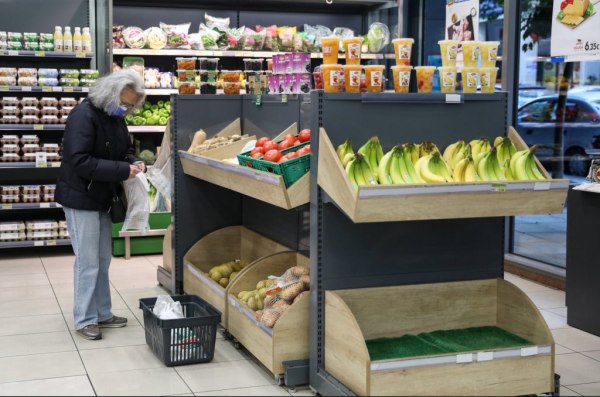 Πού σκοντάφτει η διπλή αναγραφή τιμής από το χωράφι στο ράφι - Στα όργανα της ΕΕ προσφεύγουν οι λιανέμποροι
