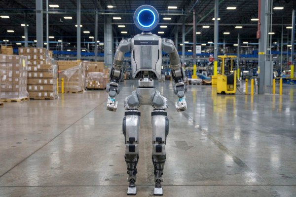 Ρομπότ αντί εργαζομένων; Μη βιάζεστε συνιστούν ειδικοί – Γιατί οι άνθρωποι είναι αναντικατάστατοι 1 Ρομπότ αντί εργαζομένων; Μη βιάζεστε συνιστούν ειδικοί – Γιατί οι άνθρωποι είναι αναντικατάστατοι