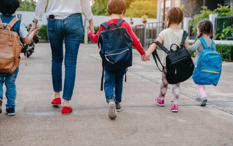 Στους 965 μειώθηκαν τα παιδιά στις Μονάδες Παιδικής Προστασίας