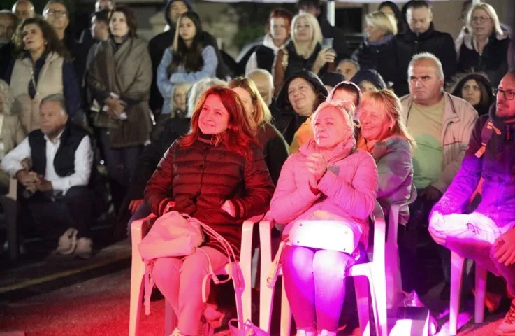 Κοίλα Κοζάνης: Η συναυλία της Κωνσταντίνας Τούνη στην 34η Έκθεση Δυτικής Μακεδονίας 26 Η Κωνσταντίνα Τούνη στη σκηνή