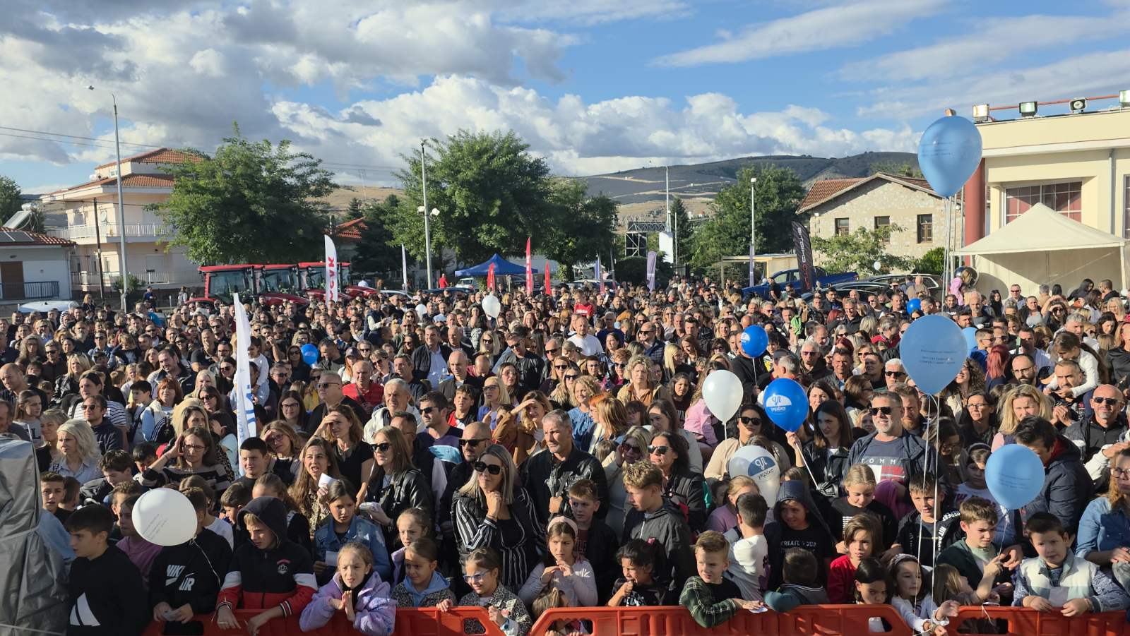 Κοζάνη: Πλήθος κόσμου στη δράση της Τροχαίας στα Κοίλα με κλήρωση 70 ποδηλάτων 7 Δράση ενημέρωσης στα Κοίλα