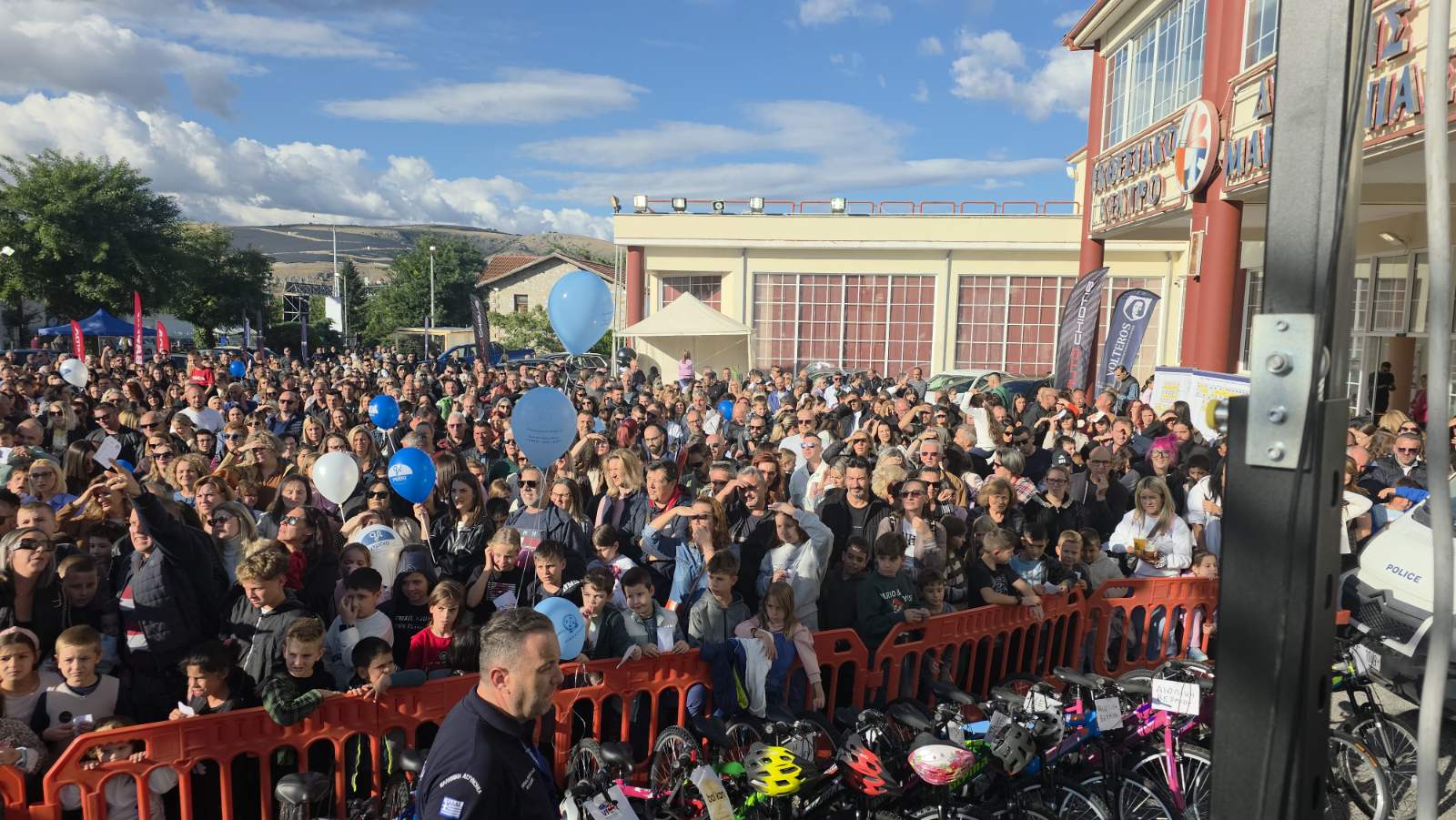 Κοζάνη: Πλήθος κόσμου στη δράση της Τροχαίας στα Κοίλα με κλήρωση 70 ποδηλάτων 2 Δράσεις ενημέρωσης για την οδική ασφάλεια