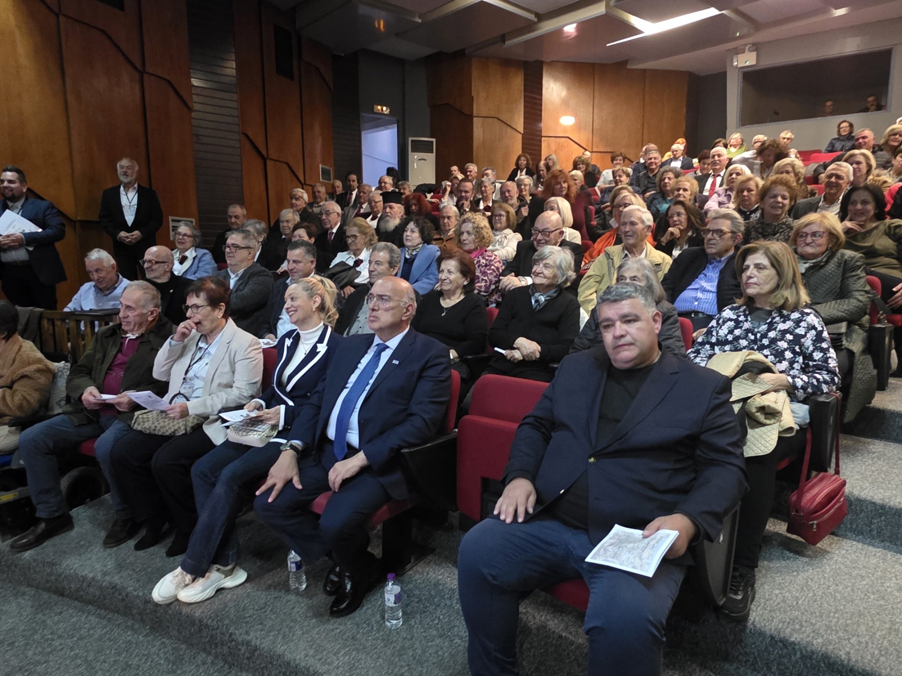 Πτολεμαΐδα: Τιμητικές διακρίσεις στον Αρχιμανδρίτη Νικηφόρο Μανάδη και τον Θεόδωρο Κόλλια