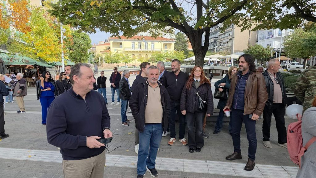Κοζάνη: Απεργιακή συγκέντρωση εκπαιδευτικών στην κεντρική πλατεία στις 11:30, 21/10/2026 6 Από την απεργιακή συγκέντρωση των εκπαιδευτικών στην Κοζάνη