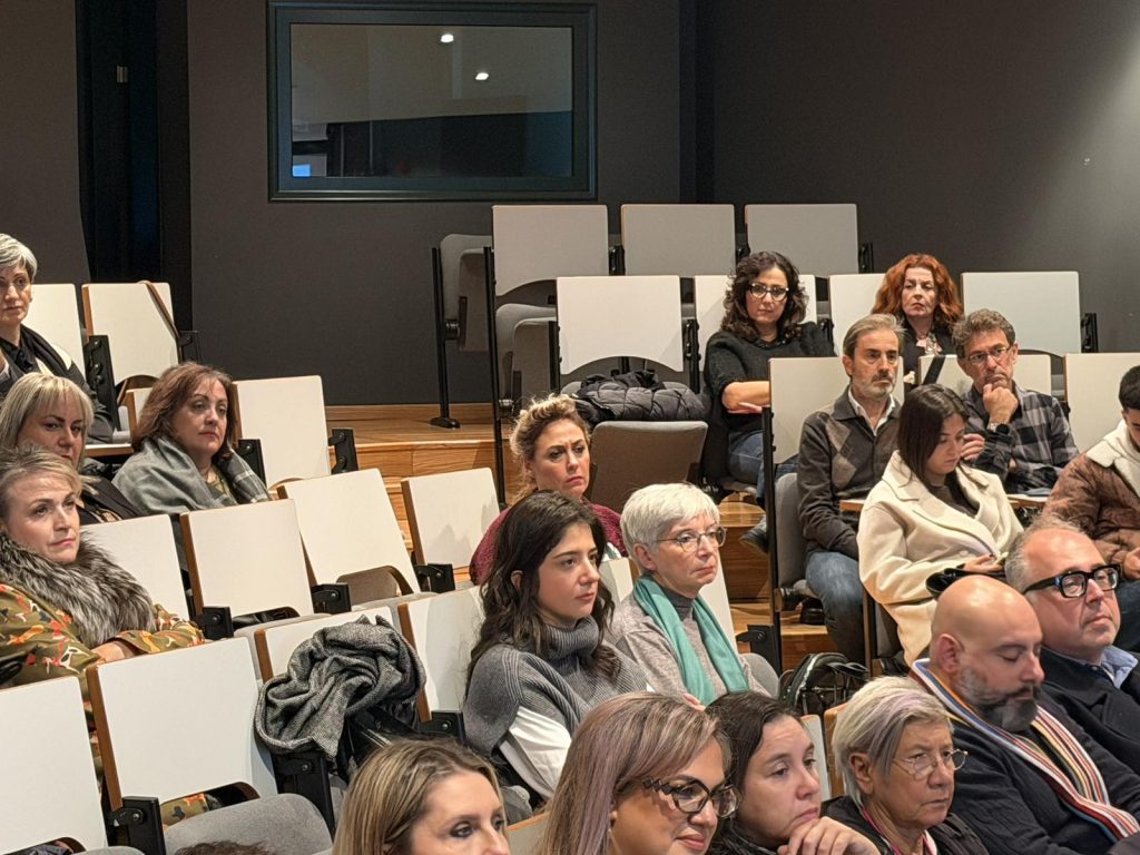 Κοζάνη: Εγκαινιάστηκε στις 31/10 η έκθεση «Χρονοστιβάδα» με 45 ιστορίες για τη Θεσσαλονίκη