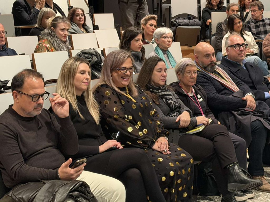 Κοζάνη: Εγκαινιάστηκε στις 31/10 η έκθεση «Χρονοστιβάδα» με 45 ιστορίες για τη Θεσσαλονίκη